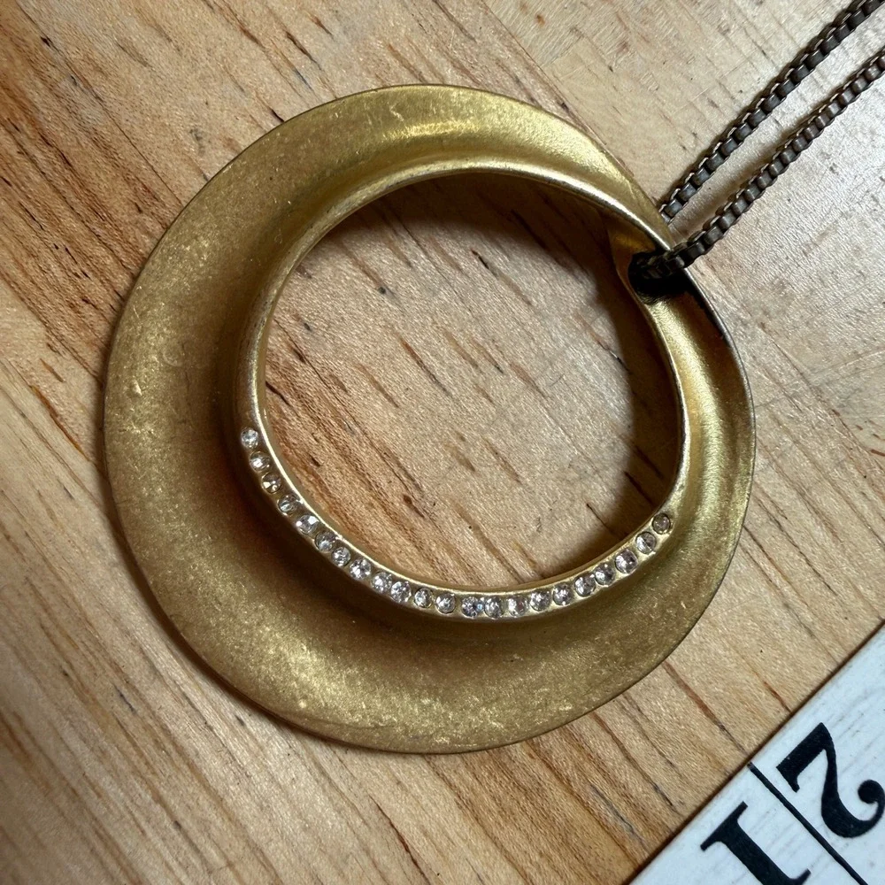Circle‎ Pendant Necklace Gold Tone Crystal Minimalist Elegant Statement
